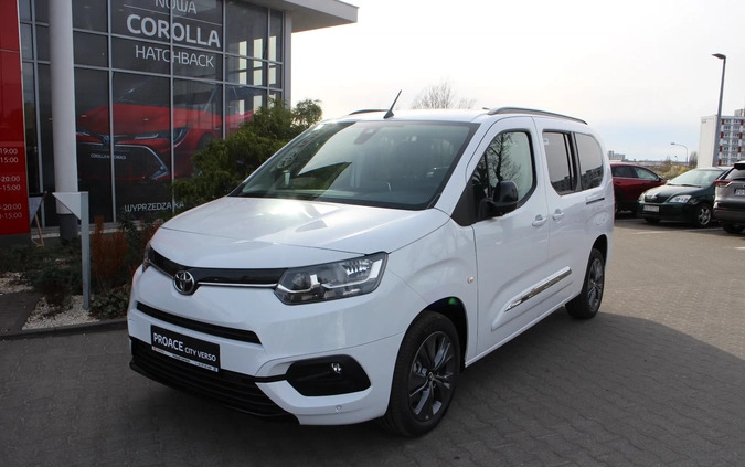 Toyota Proace City Verso cena 159900 przebieg: 5, rok produkcji 2023 z Poznań małe 22